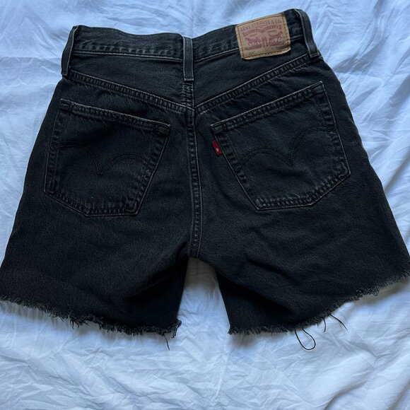 Levi's 501 original high rise denim shorts, black, size 25 - Picture 5 of 7